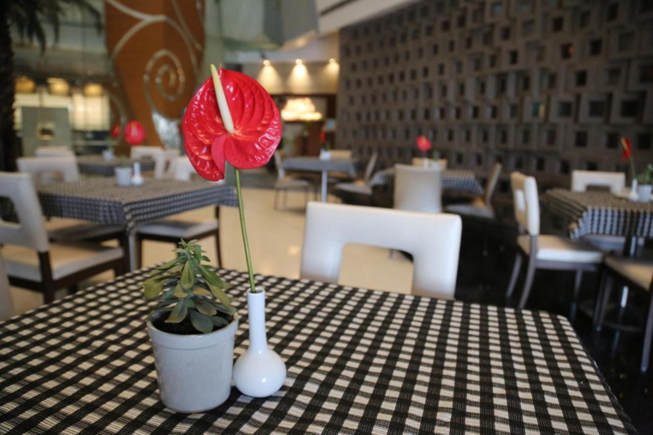 The Regenza By Tunga Otel Navi Mumbai Dış mekan fotoğraf