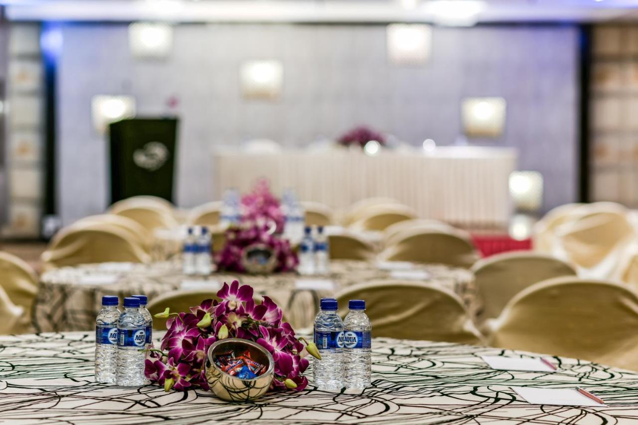 The Regenza By Tunga Otel Navi Mumbai Dış mekan fotoğraf
